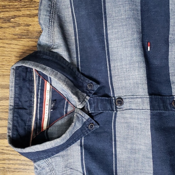 Tommy Hilfiger Short Sleeve Stripe Button Down Shirt - Picture 2 of 11
